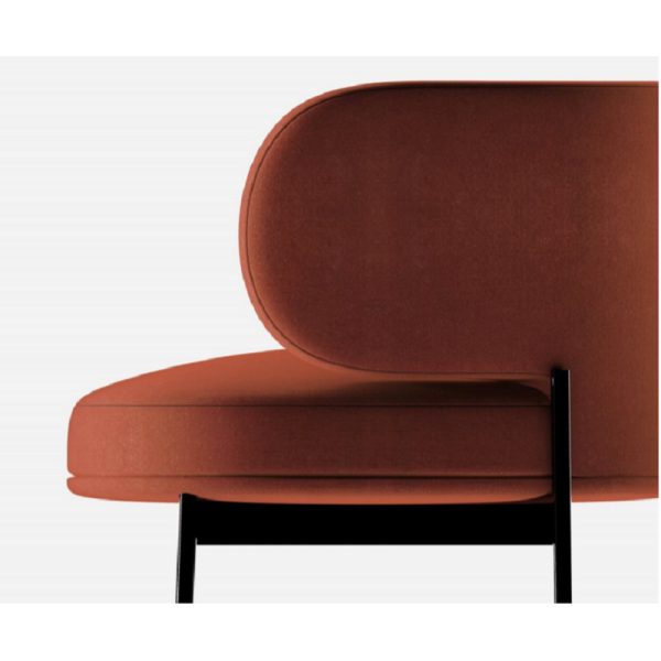 Akiko sedia