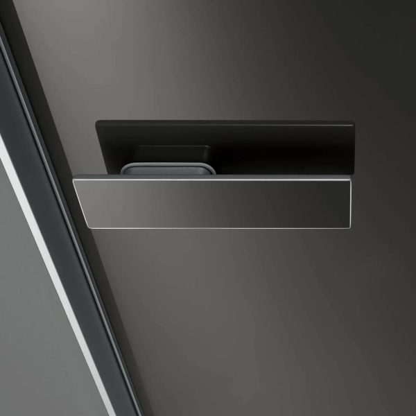 Aura Rimadesio, porta battente o scorrevole di design