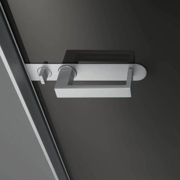Aura Rimadesio, porta battente o scorrevole di design