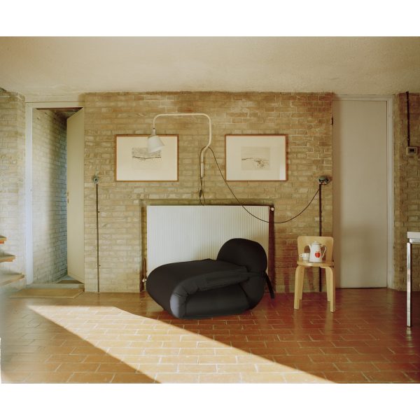 Ipno | Poltroncina-Materassino Trasformabile di Campeggi Design - IDA' Interni D'Autore