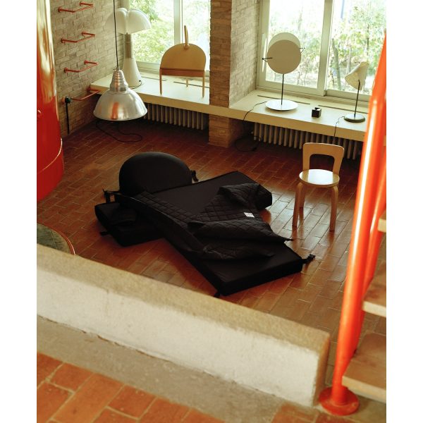 Ipno | Poltroncina-Materassino Trasformabile di Campeggi Design - IDA' Interni D'Autore
