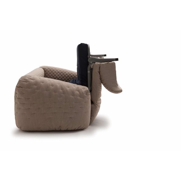 Quilt | Divano letto trapuntato dinamico di Campeggi Design - IDA' Interni D'Autore