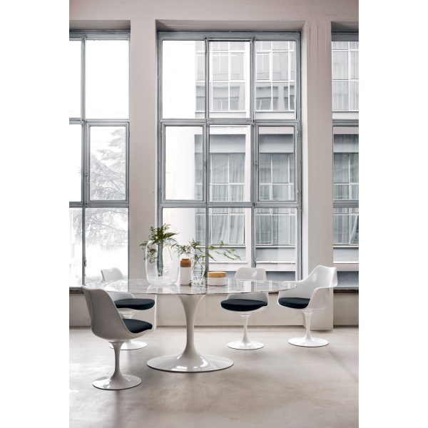 Saarinen High Tables | Tavoli alti in marmo e alluminio di Knoll - IDA' Interni d'Autore