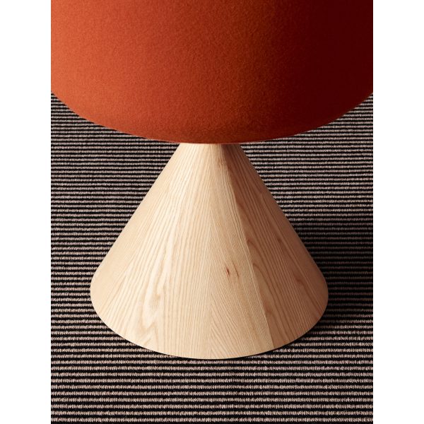 Poltroncina Romby | Seduta girevole in legno & tessuto Porro - IDA' Interni d'Autore