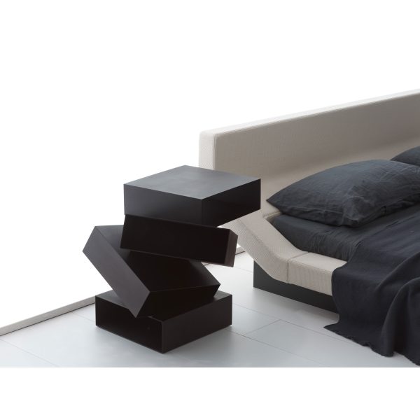 Balancing Boxes | Tavolino scultoreo Balancing Boxes di Porro - IDA' Interni d'Autore