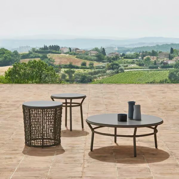 EMMA CROSS Small table