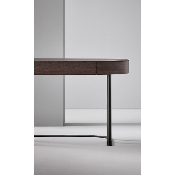 Isabey desk