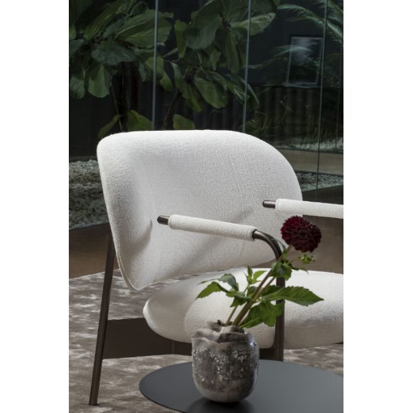 Cross lounge chair