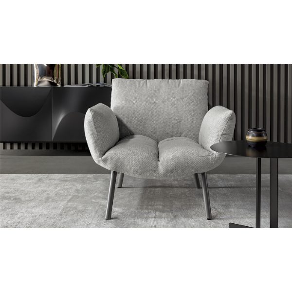 Pil armchair