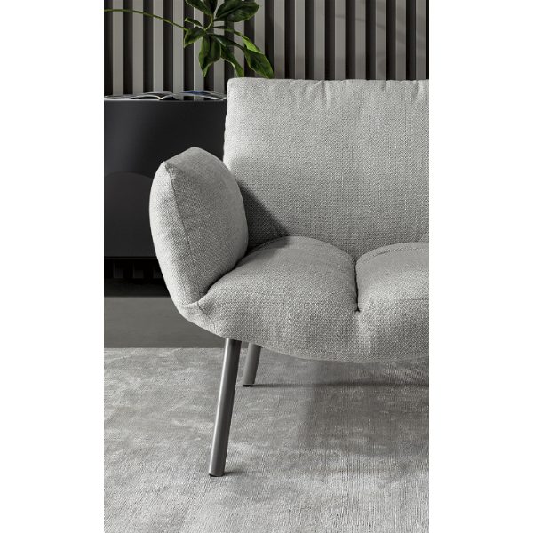Pil armchair