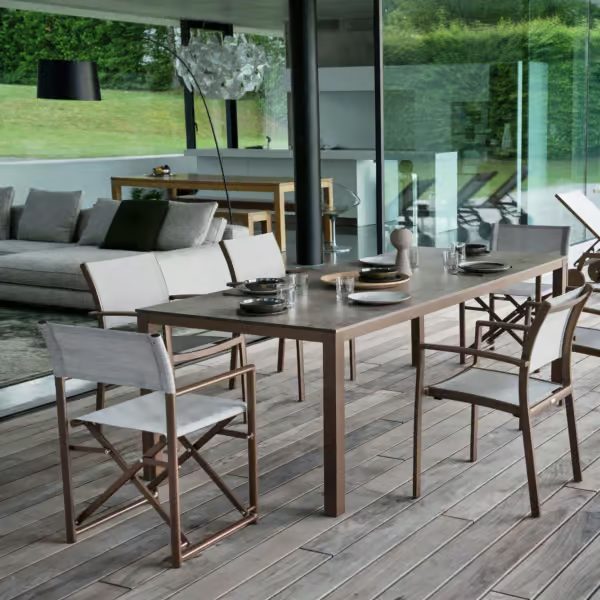 VICTOR Table