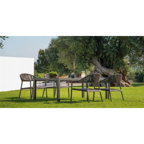 VICTOR Low table