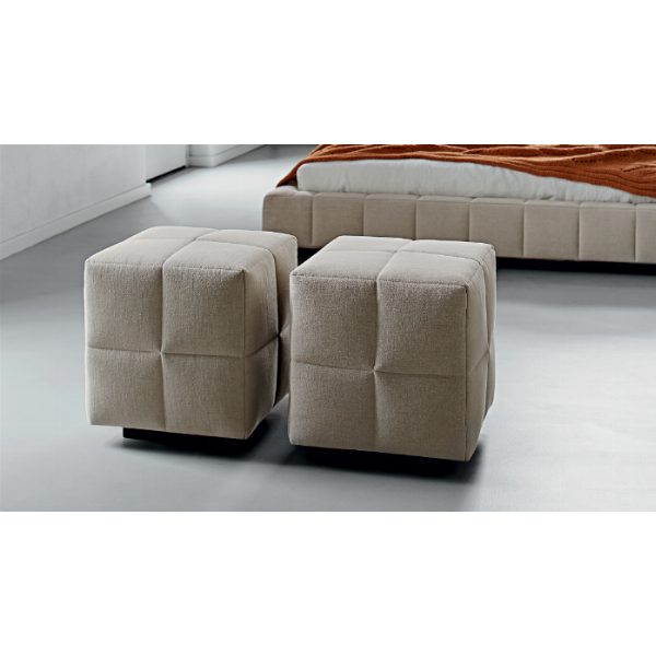 Squaring bench and pouf