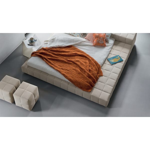 Squaring bench and pouf