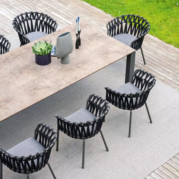 DOLMEN extendable table