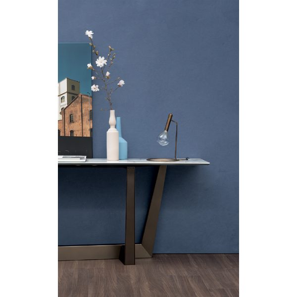 Art Console