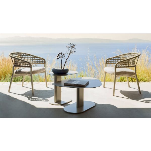 PLINTO Lounge armchair