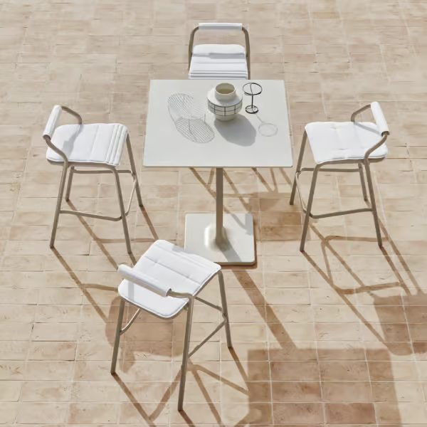 Noss bar stool