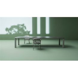 CUSTOMADE Table
