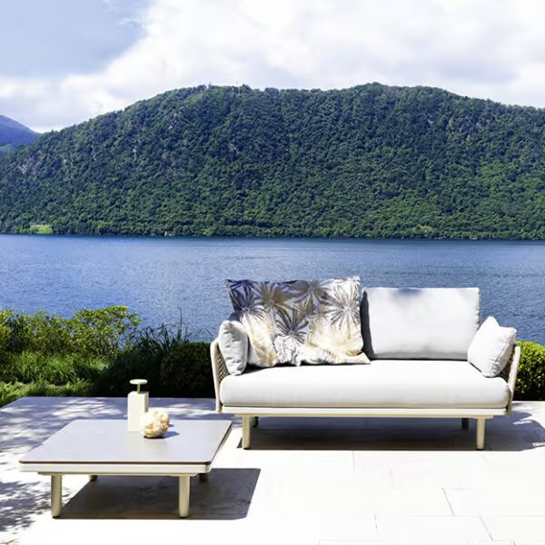 EMMA CROSS Coffee table