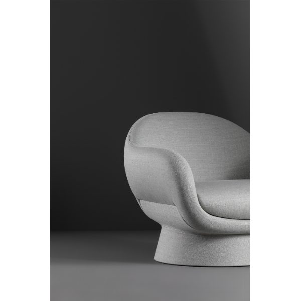 Boolean armchair con base rivestita