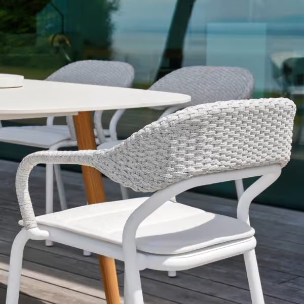 NOSS Dining armchair