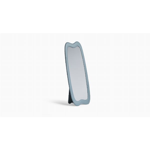 Squash, specchio a figura intera rivestito in pelle - Faye Toogood design