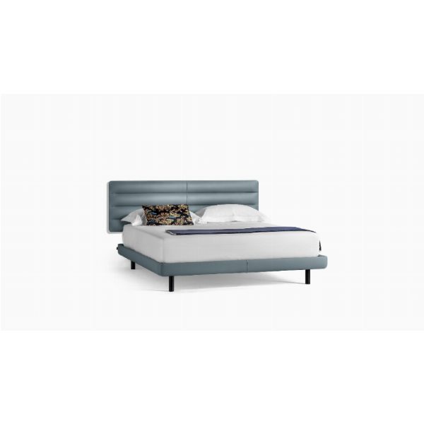 Ferdinandea | Letto + Boiserie - Poltrona Frau Style & Design Centre