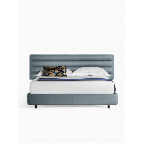 Ferdinandea | Letto + Boiserie - Poltrona Frau Style & Design Centre