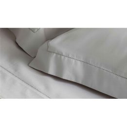 Riomaggiore | Coordinato notte - Poltrona Frau Style & Design Centre