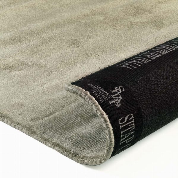 TRENDY SHINY LAUREL – Sophisticated Shine for Contemporary Spaces