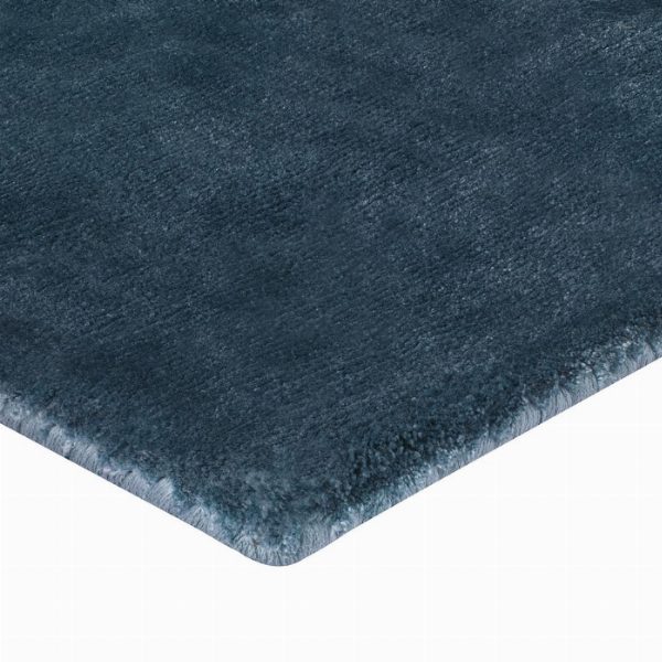 EUCALYPTUS TROPICAL GREEN – Deep Elegance for Contemporary Spaces