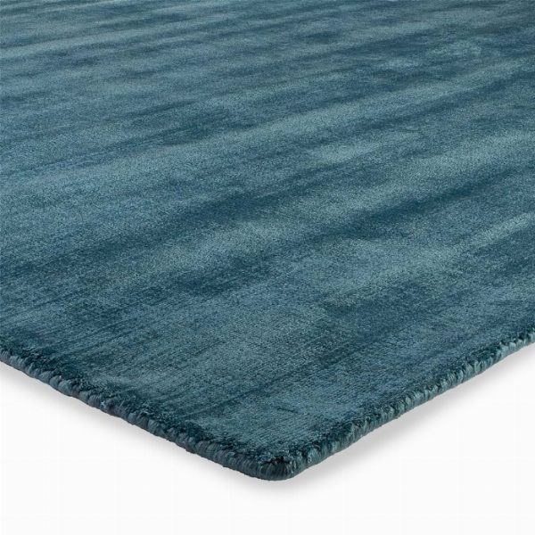 TRENDY SHINY OTTANIO – Vibrant Elegance for Contemporary Interiors