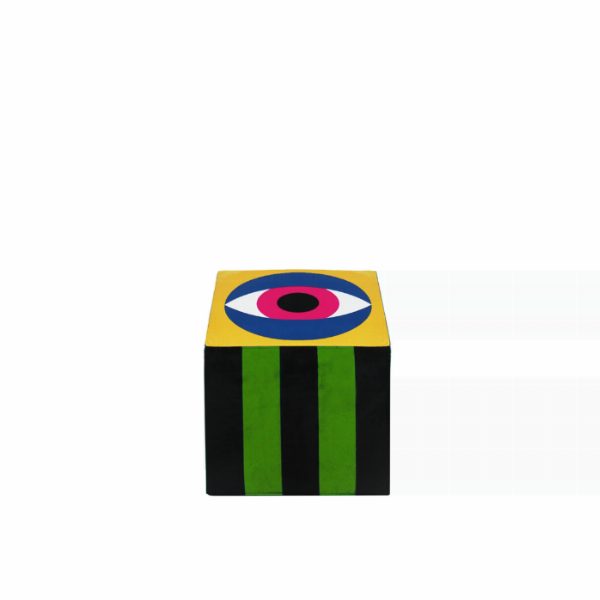 Eye pouf