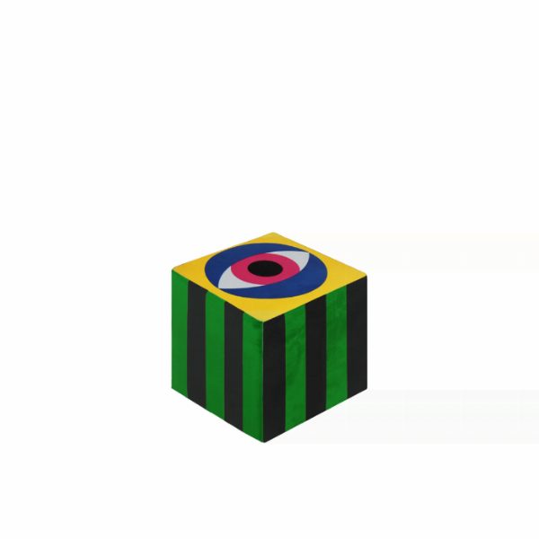 Eye pouf