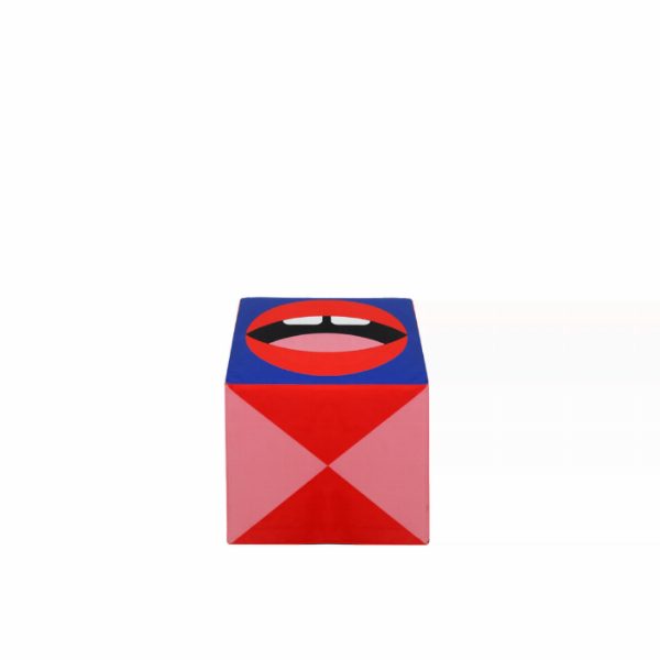 Mouth pouf