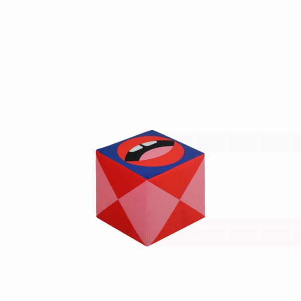 Mouth pouf