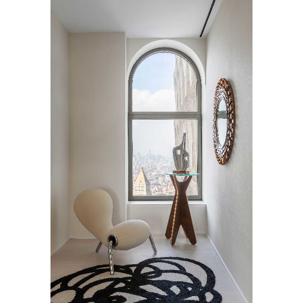 Embryo Chair