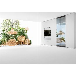 Composizione living con ante in vetro