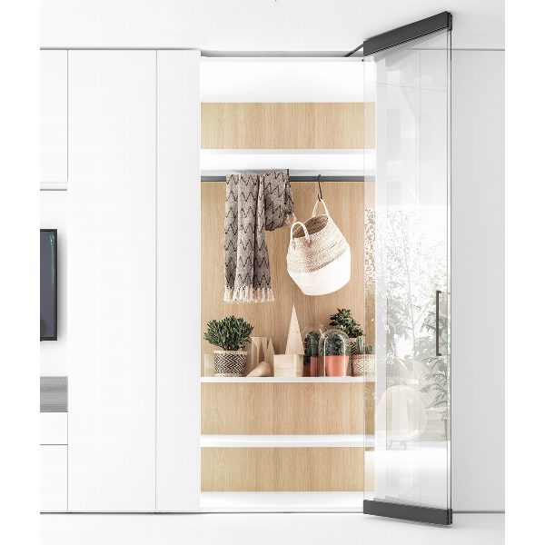 Composizione living con ante in vetro