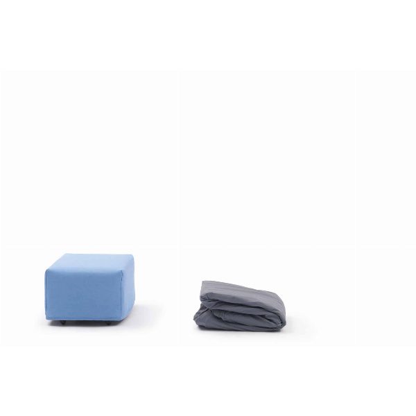 Jet pouf
