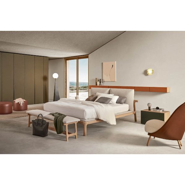 Fushimi letto