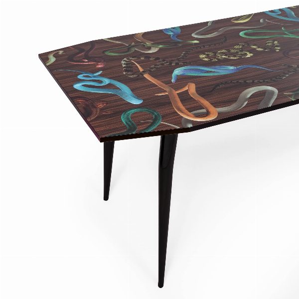Tavolo Snakes On Wood Toiletpaper