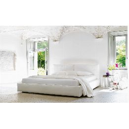 Cleo letto