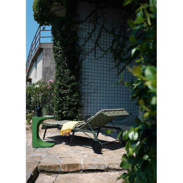 Rest sedia outdoor