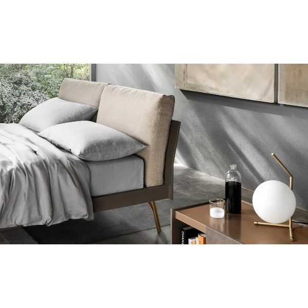 Abbraccio Grafic letto