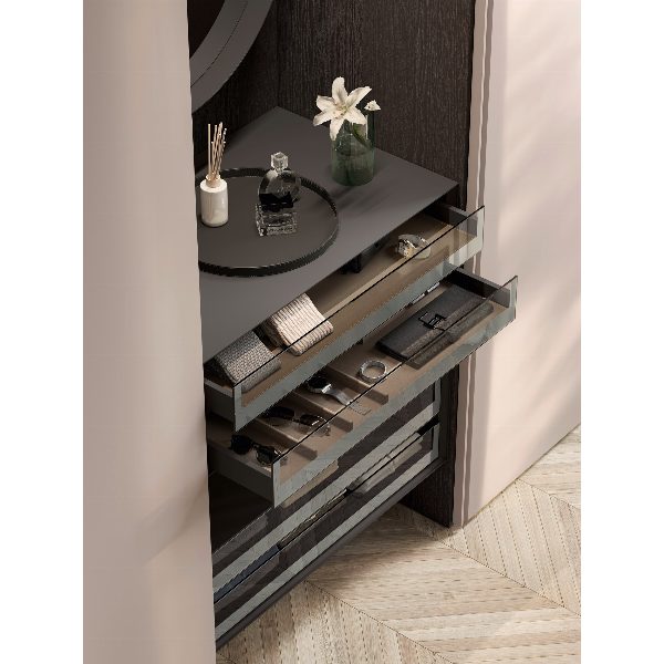 Armadio con boiserie