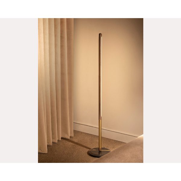 Línea Uno lampada da terra