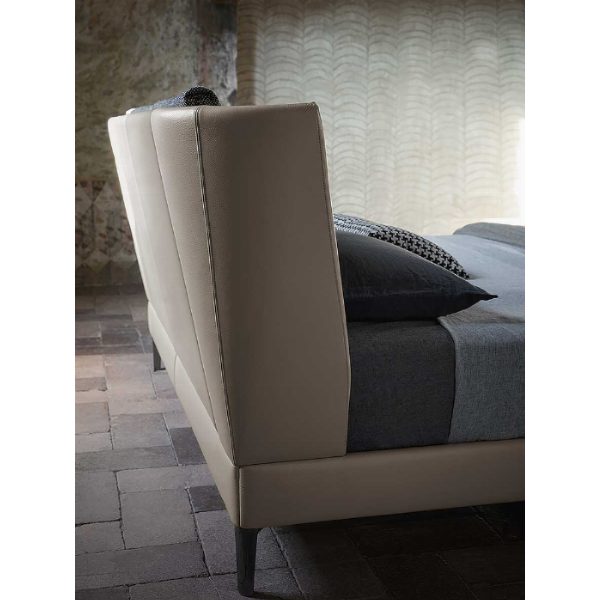 Bretagne | Letto - Poltrona Frau Style & Design Centre
