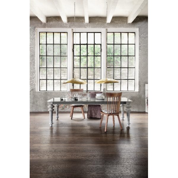 Gray Sedia